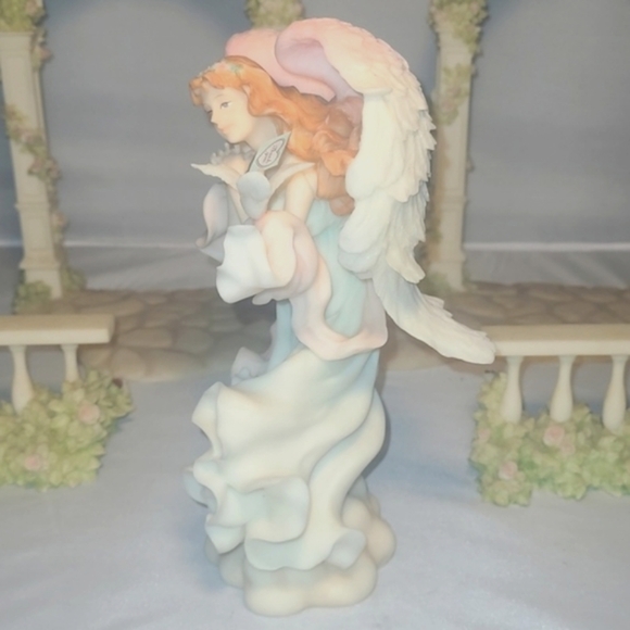Seraphim Classics 2001 Thank You Angel Porcelain Figurine - Picture 2 of 6